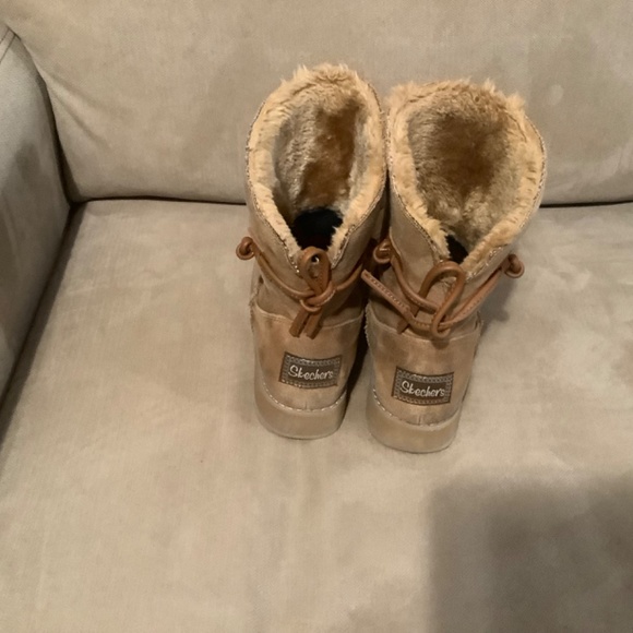 Sketchers Boots - Picture 3 of 5